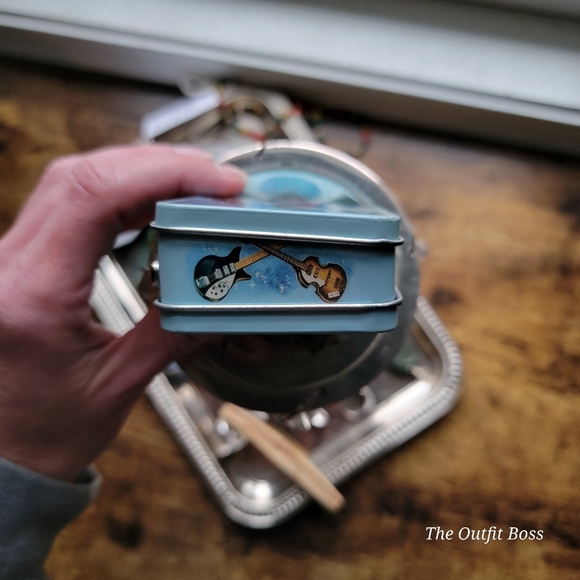 The Beatles Mini Tin Lunchbox - Picture 6 of 9